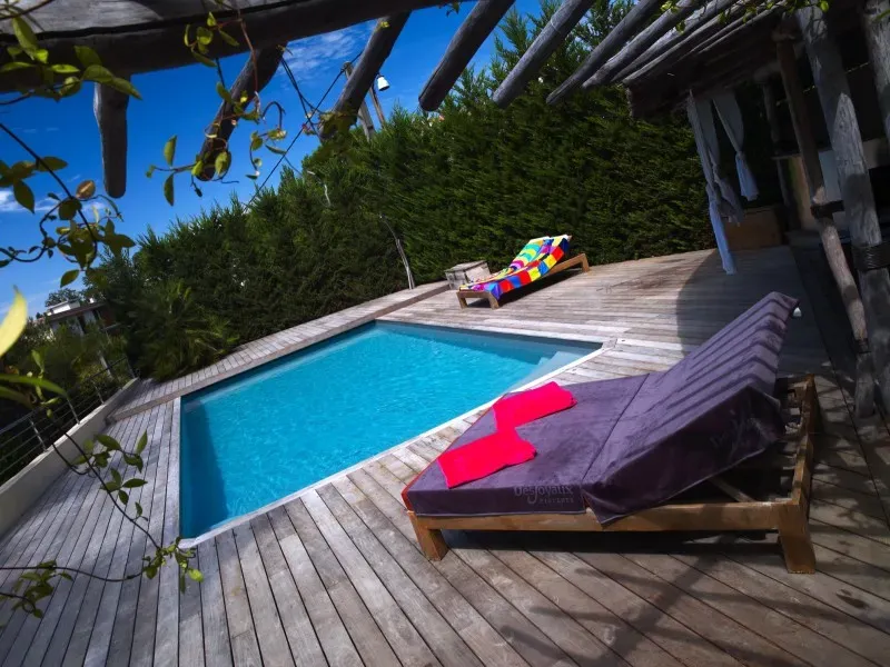 Étanchéité de piscine Desjoyaux en PVC armé à Aix-en-Provence