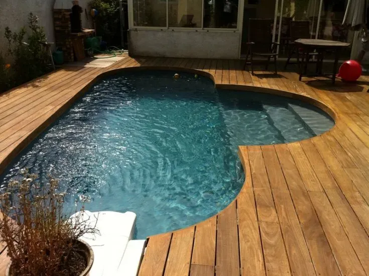 Rénovation piscine forme libre à Aix Les Milles