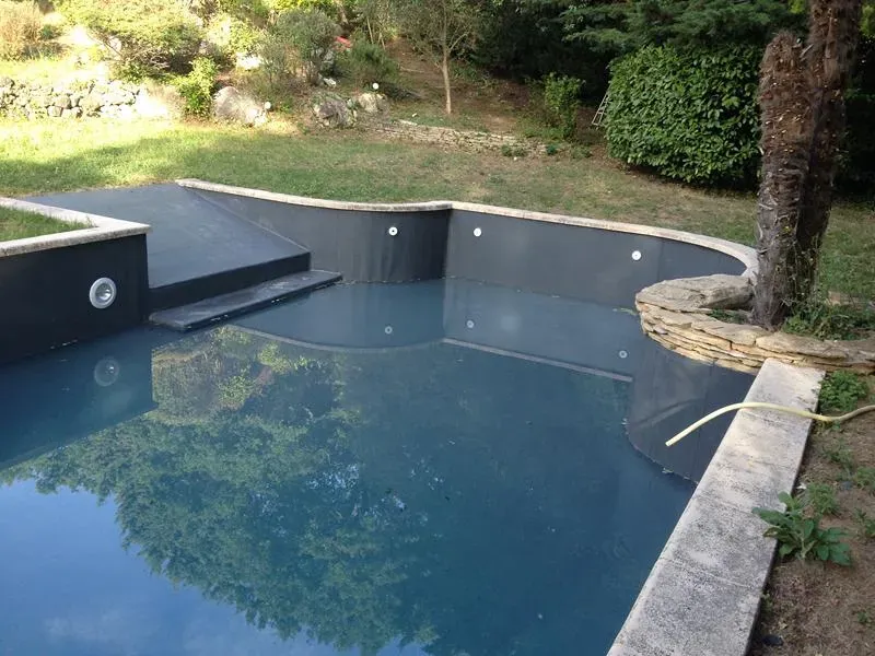 Installation de liner près de Aubagne 