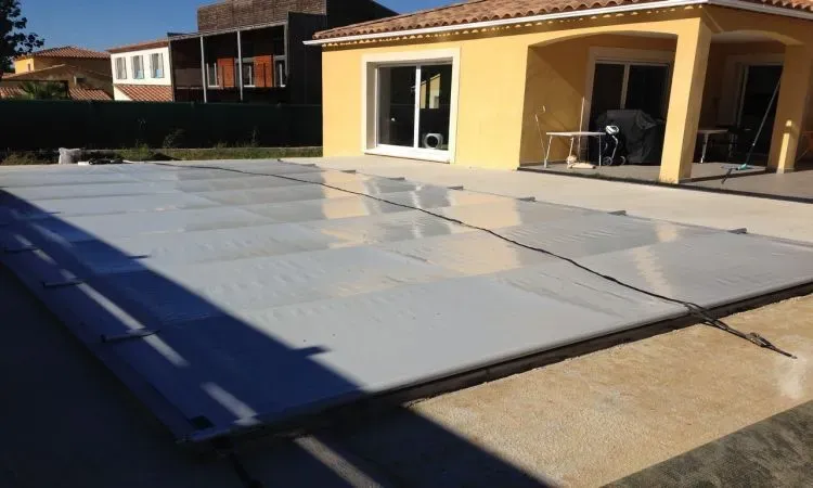 Couvertures de piscine été/hiver à Aix-en-Provence